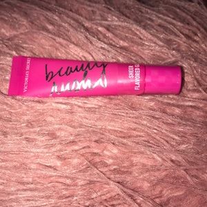 Sheer flavored gloss